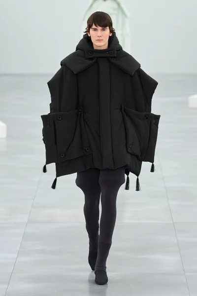 Look 37